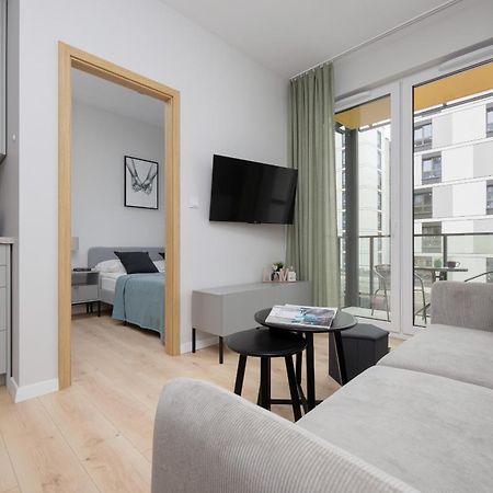 Stylish Apartments With Parking By Noclegi Renters Varsovie Extérieur photo