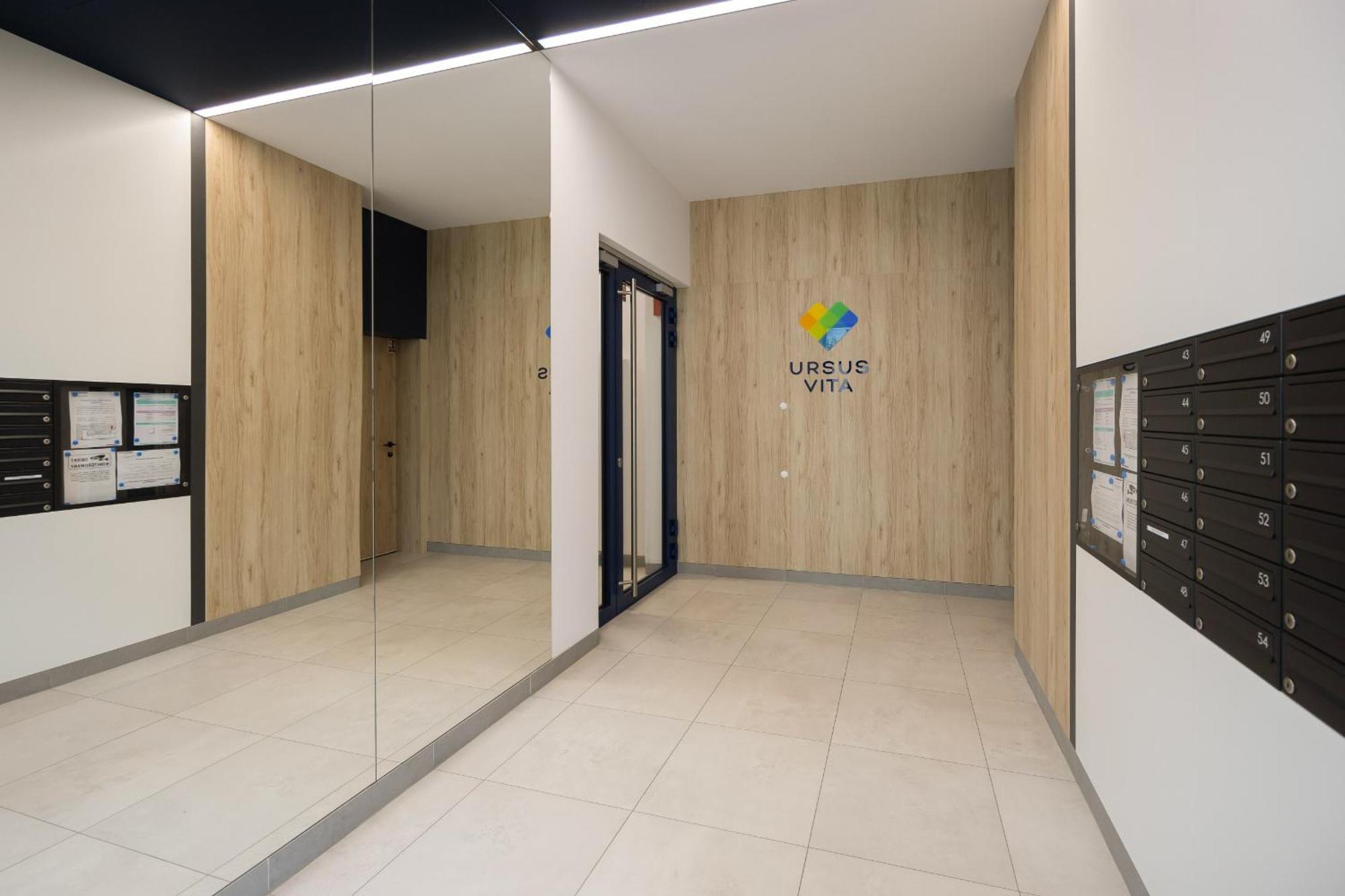 Stylish Apartments With Parking By Noclegi Renters Varsovie Extérieur photo