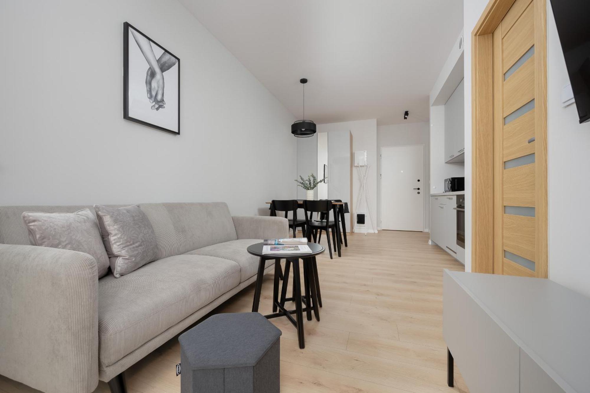 Stylish Apartments With Parking By Noclegi Renters Varsovie Extérieur photo