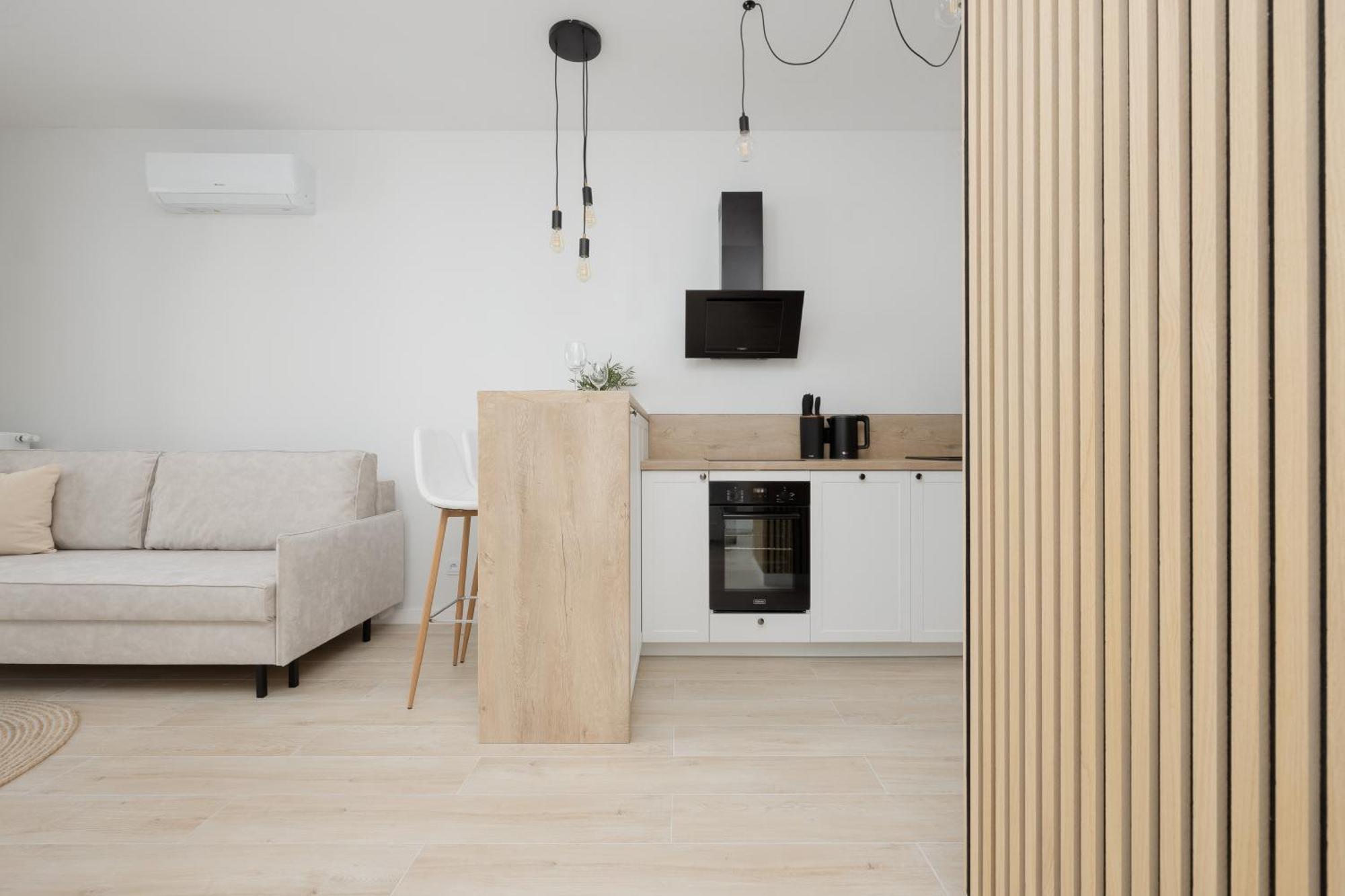 Stylish Apartments With Parking By Noclegi Renters Varsovie Extérieur photo